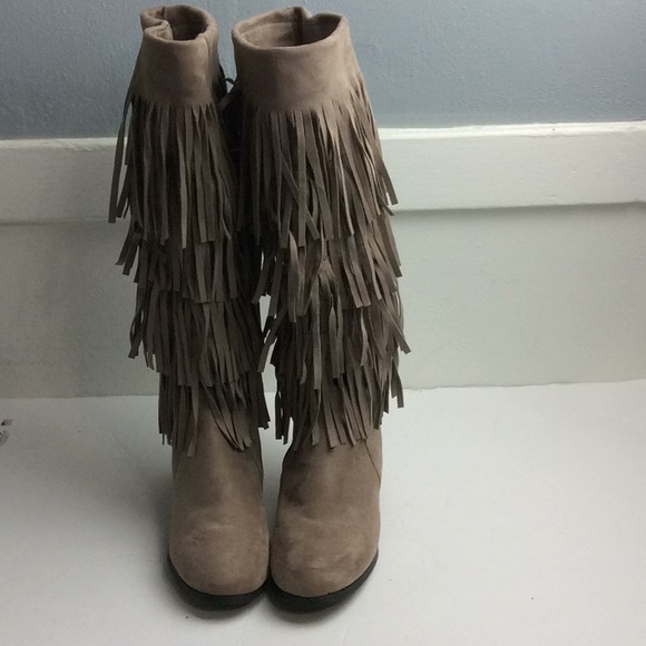 AKIRA Shoes - Akira Ladies Brown Suede Fringe Calf Boot Sz US 7
